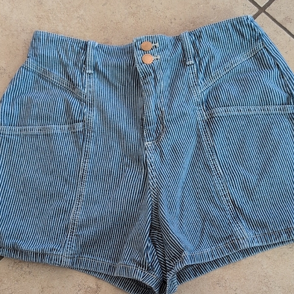 Assorted Women's Shorts Collection Lot Of 5 - Size 10/30 - Picture 9 of 17